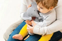 NATTOU Spieluhr Strick - Sitzender Elefant, Grau -NATTOU nattou spieluhr strick sitzender elefant grau 2